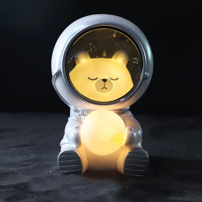 Astronaut LED Night Light - Galaxy Guardian USB Bedroom Decor