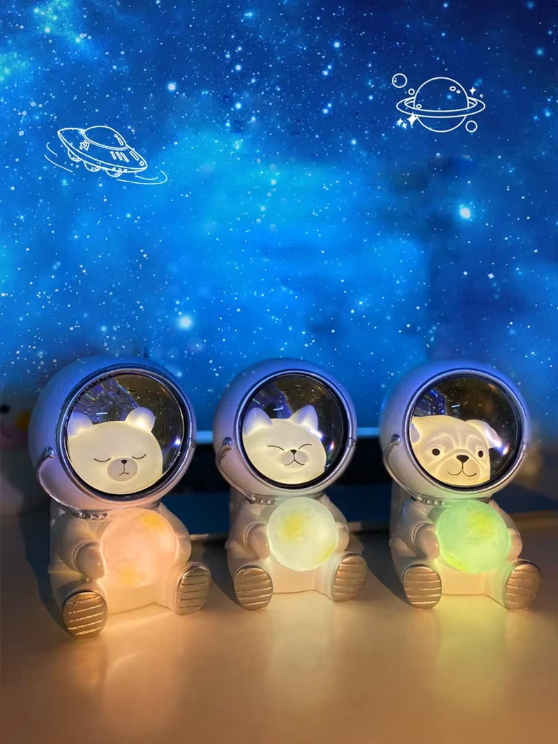 Astronaut LED Night Light - Galaxy Guardian USB Bedroom Decor