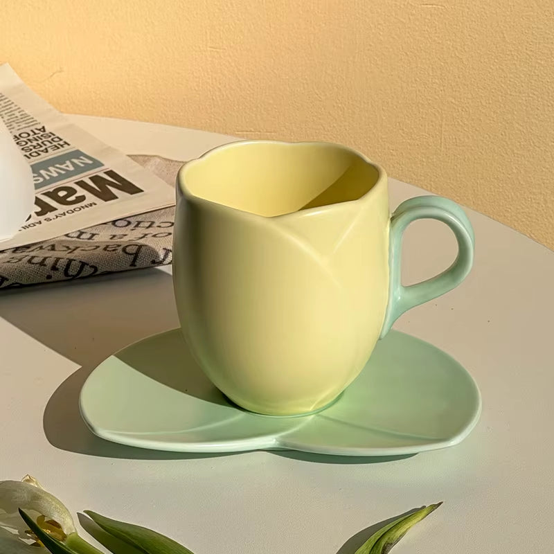 Ceramic Tulip Cups & Saucers Set with Tray - Flower-Shaped Coffee Mugs