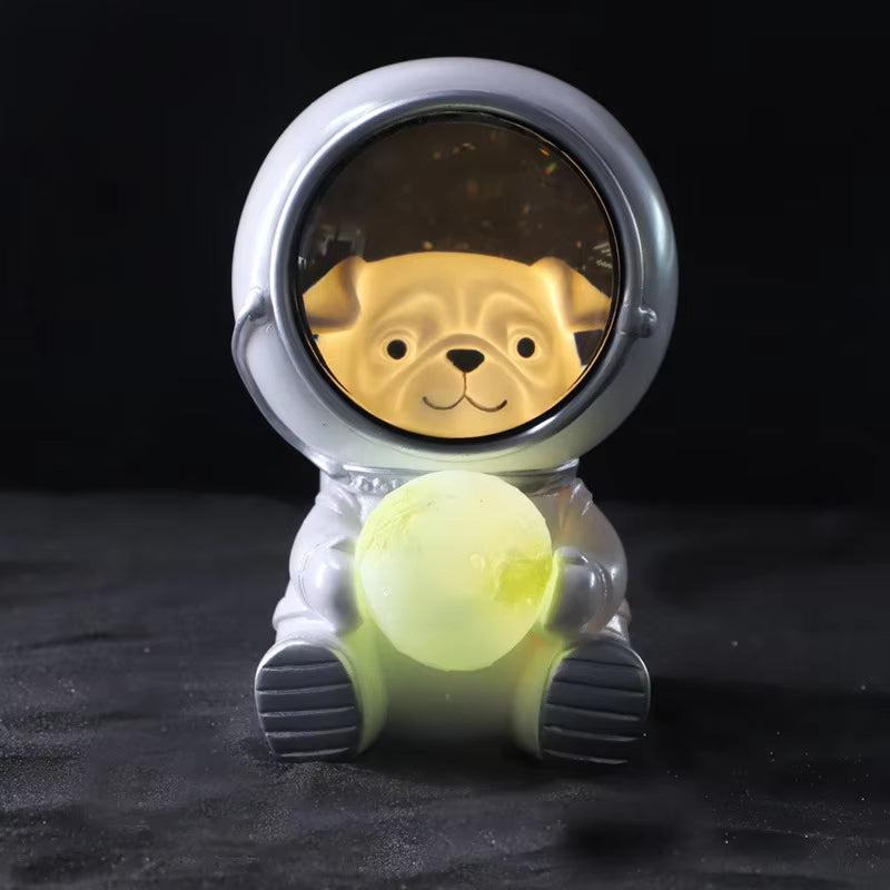 Astronaut LED Night Light - Galaxy Guardian USB Bedroom Decor