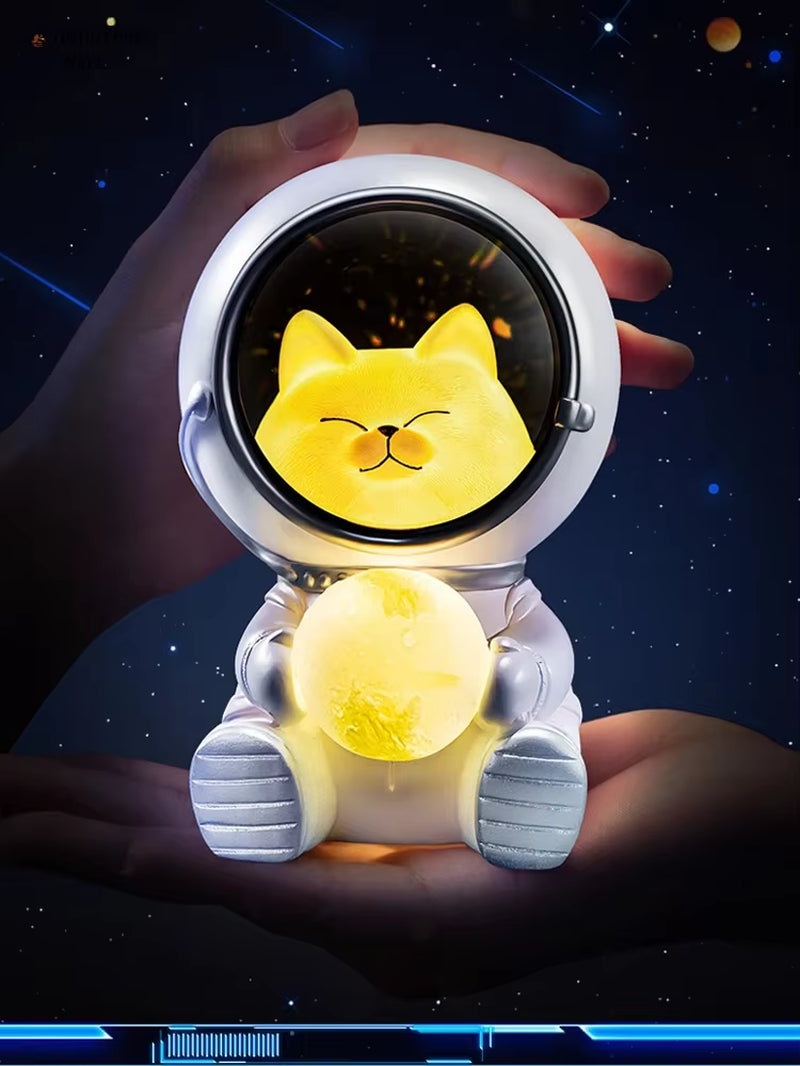 Astronaut LED Night Light - Galaxy Guardian USB Bedroom Decor