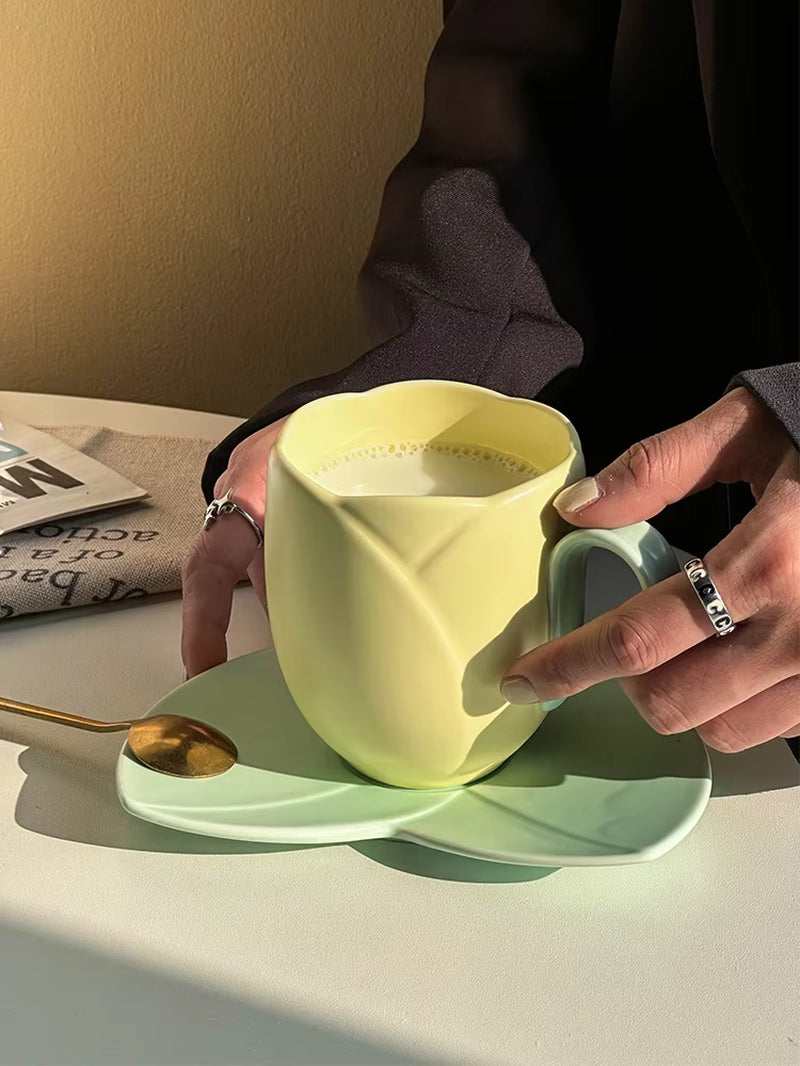 Ceramic Tulip Cups & Saucers Set with Tray - Flower-Shaped Coffee Mugs